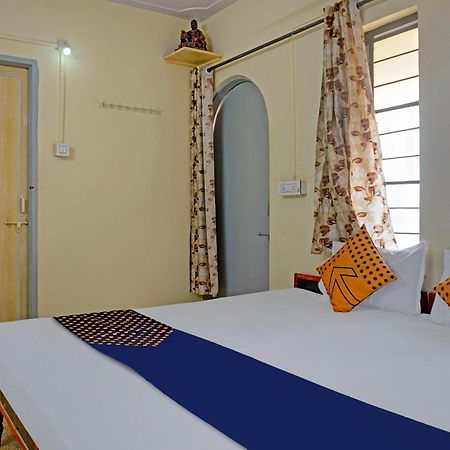 Spot On Hotel Prakash Residency, Near Hanuman Gym Ajmera Colony, Pimpri エクステリア 写真