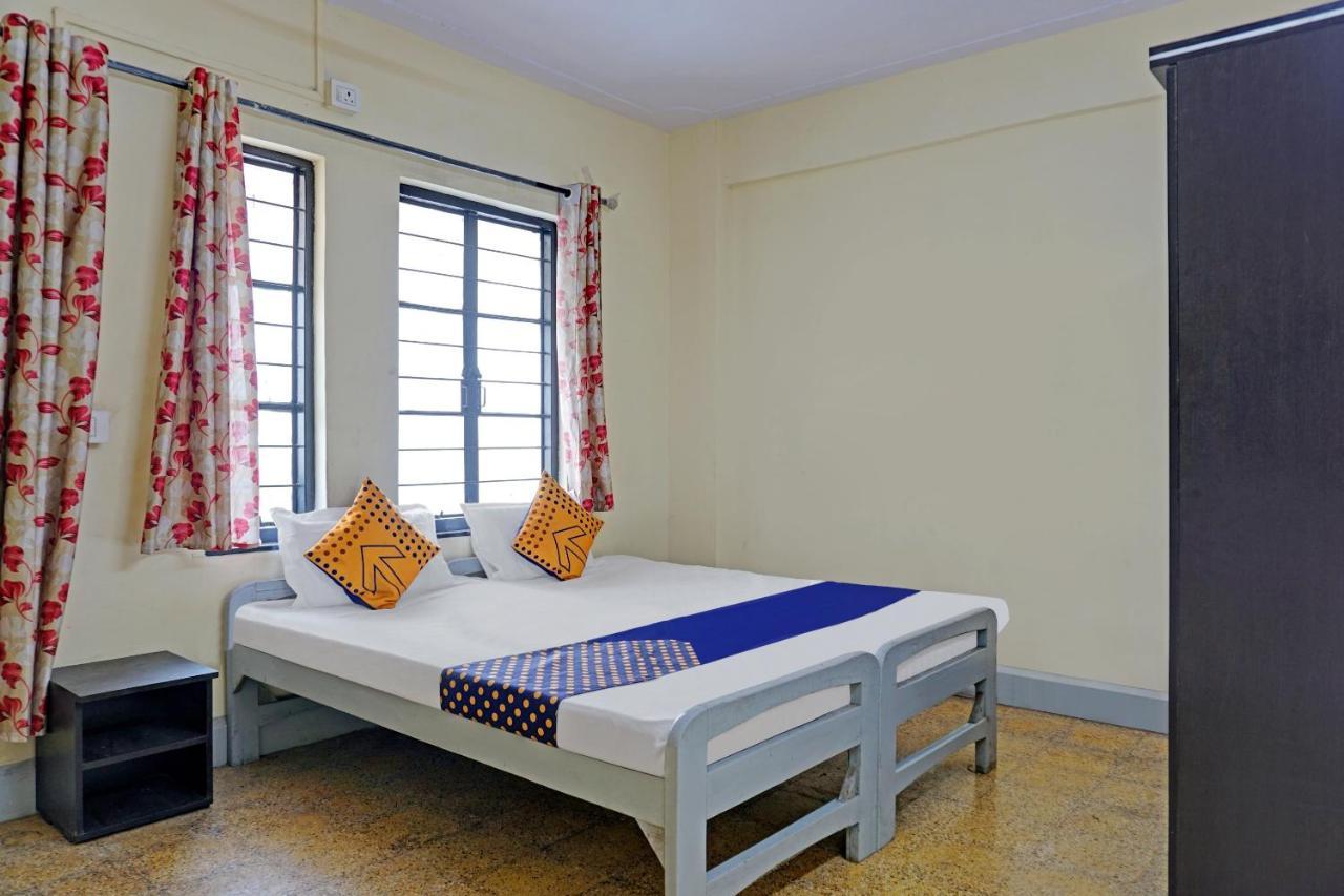 Spot On Hotel Prakash Residency, Near Hanuman Gym Ajmera Colony, Pimpri エクステリア 写真
