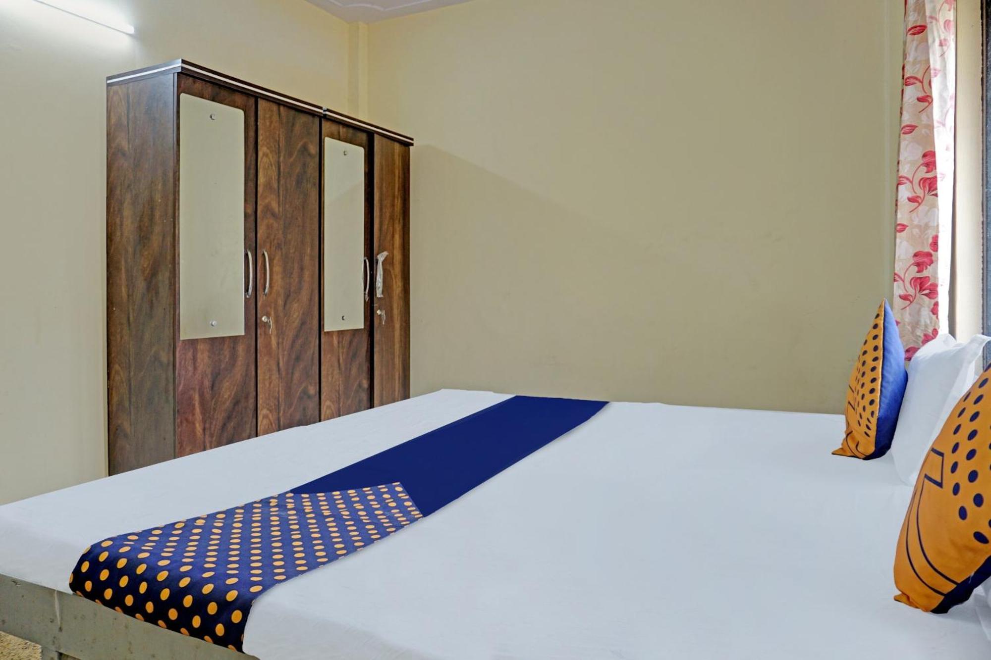 Spot On Hotel Prakash Residency, Near Hanuman Gym Ajmera Colony, Pimpri エクステリア 写真