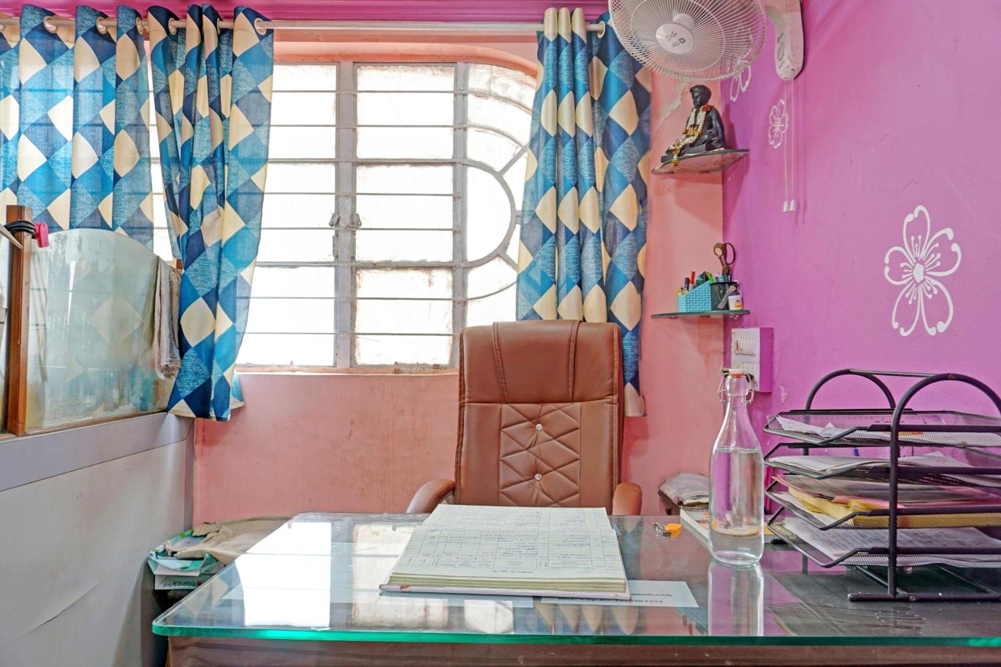 Spot On Hotel Prakash Residency, Near Hanuman Gym Ajmera Colony, Pimpri エクステリア 写真