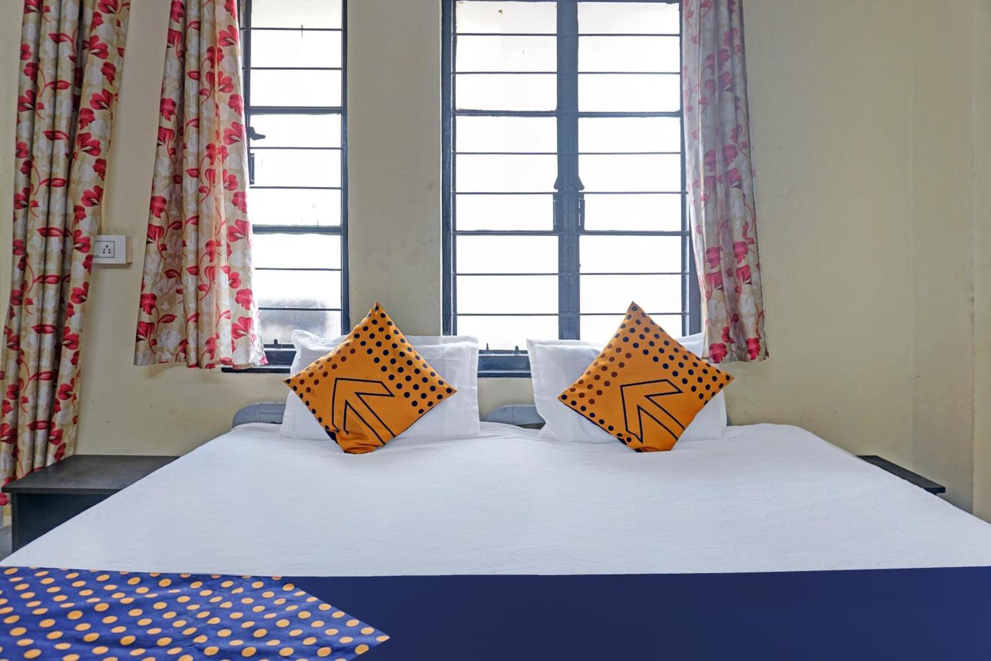 Spot On Hotel Prakash Residency, Near Hanuman Gym Ajmera Colony, Pimpri エクステリア 写真