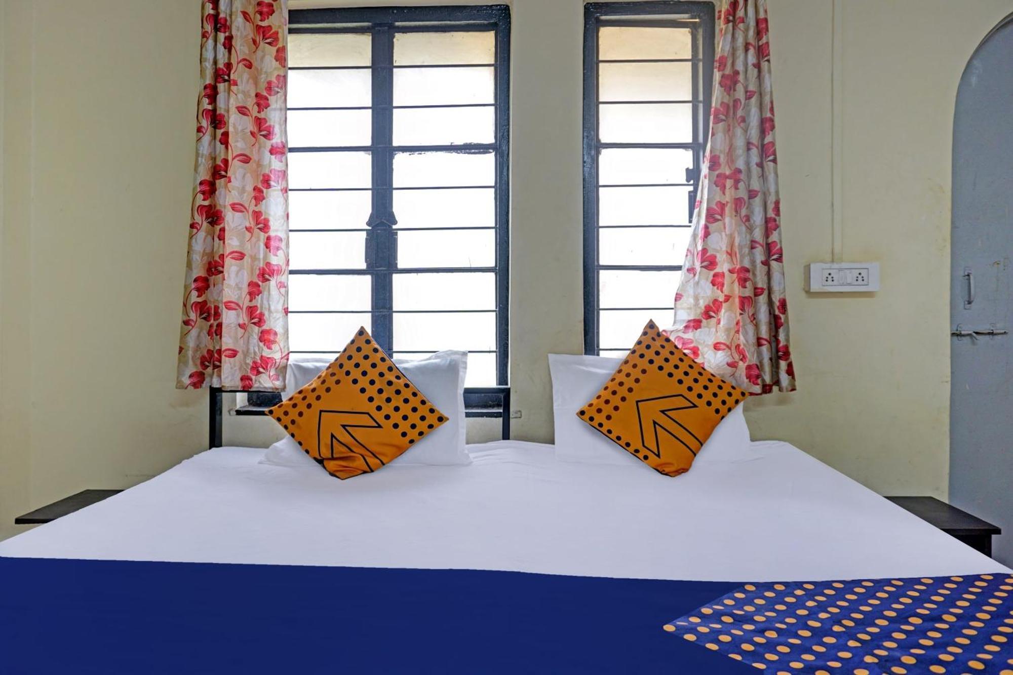 Spot On Hotel Prakash Residency, Near Hanuman Gym Ajmera Colony, Pimpri エクステリア 写真