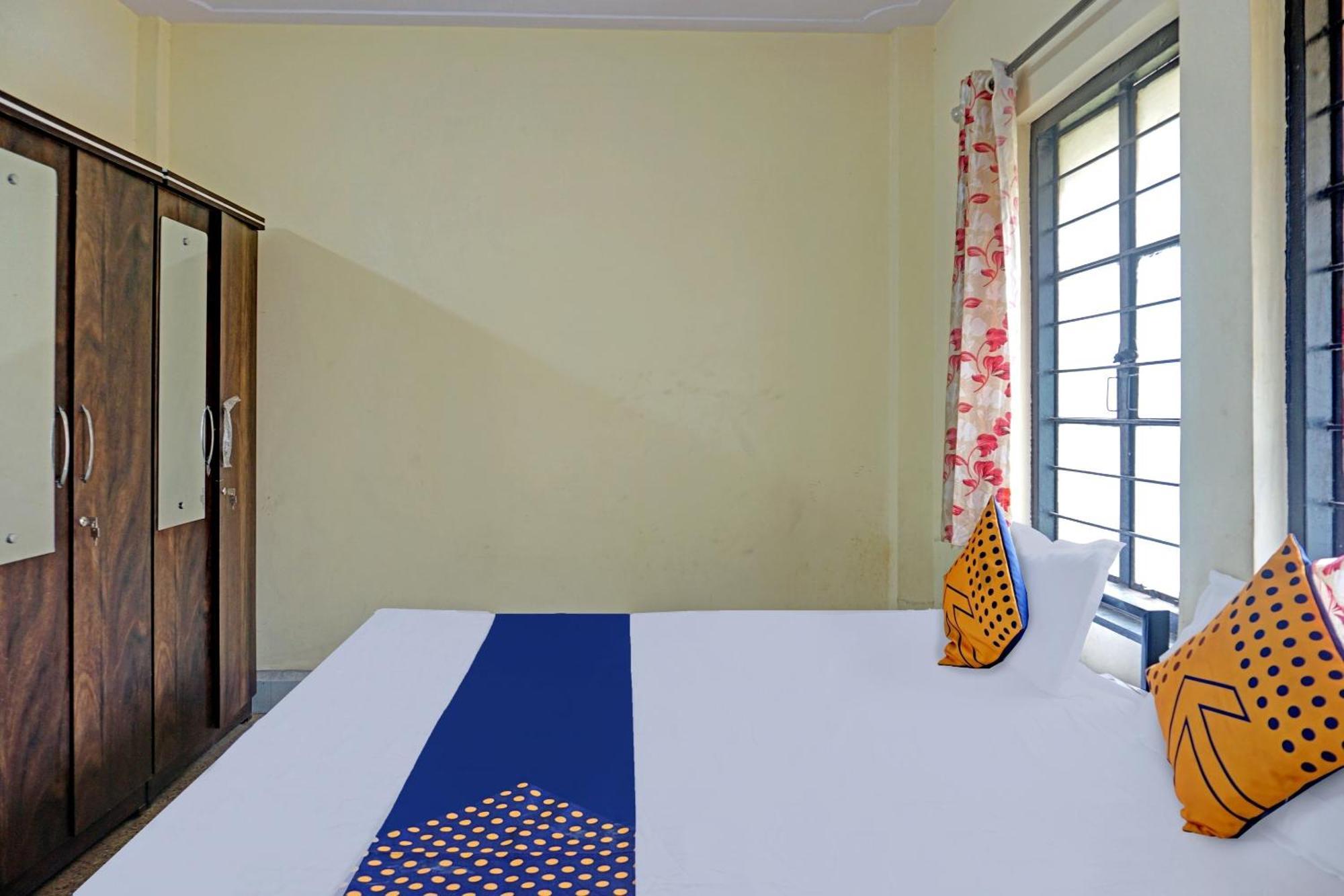 Spot On Hotel Prakash Residency, Near Hanuman Gym Ajmera Colony, Pimpri エクステリア 写真