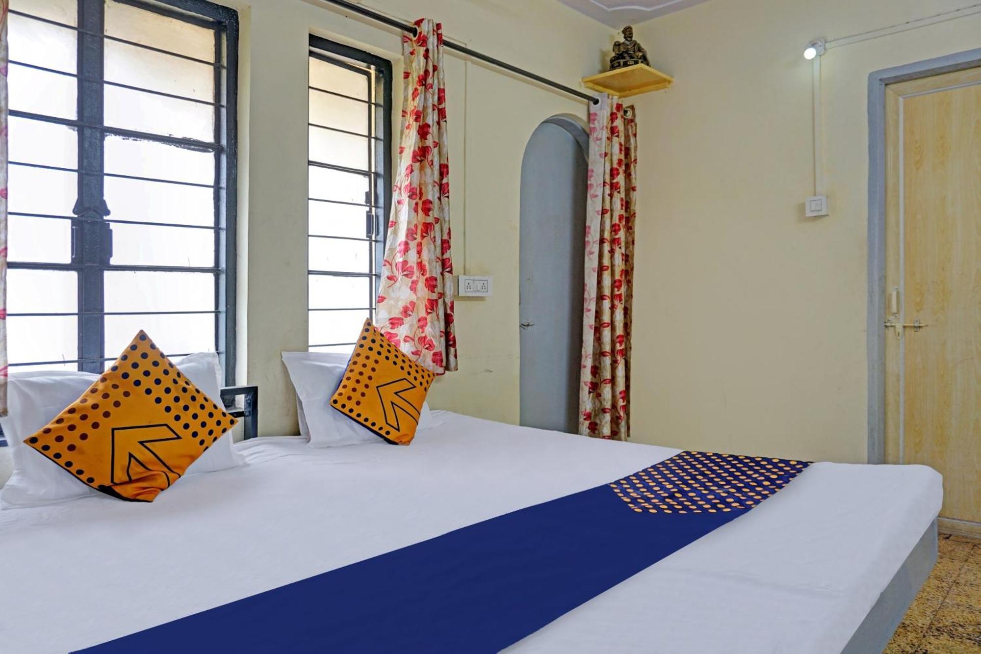 Spot On Hotel Prakash Residency, Near Hanuman Gym Ajmera Colony, Pimpri エクステリア 写真