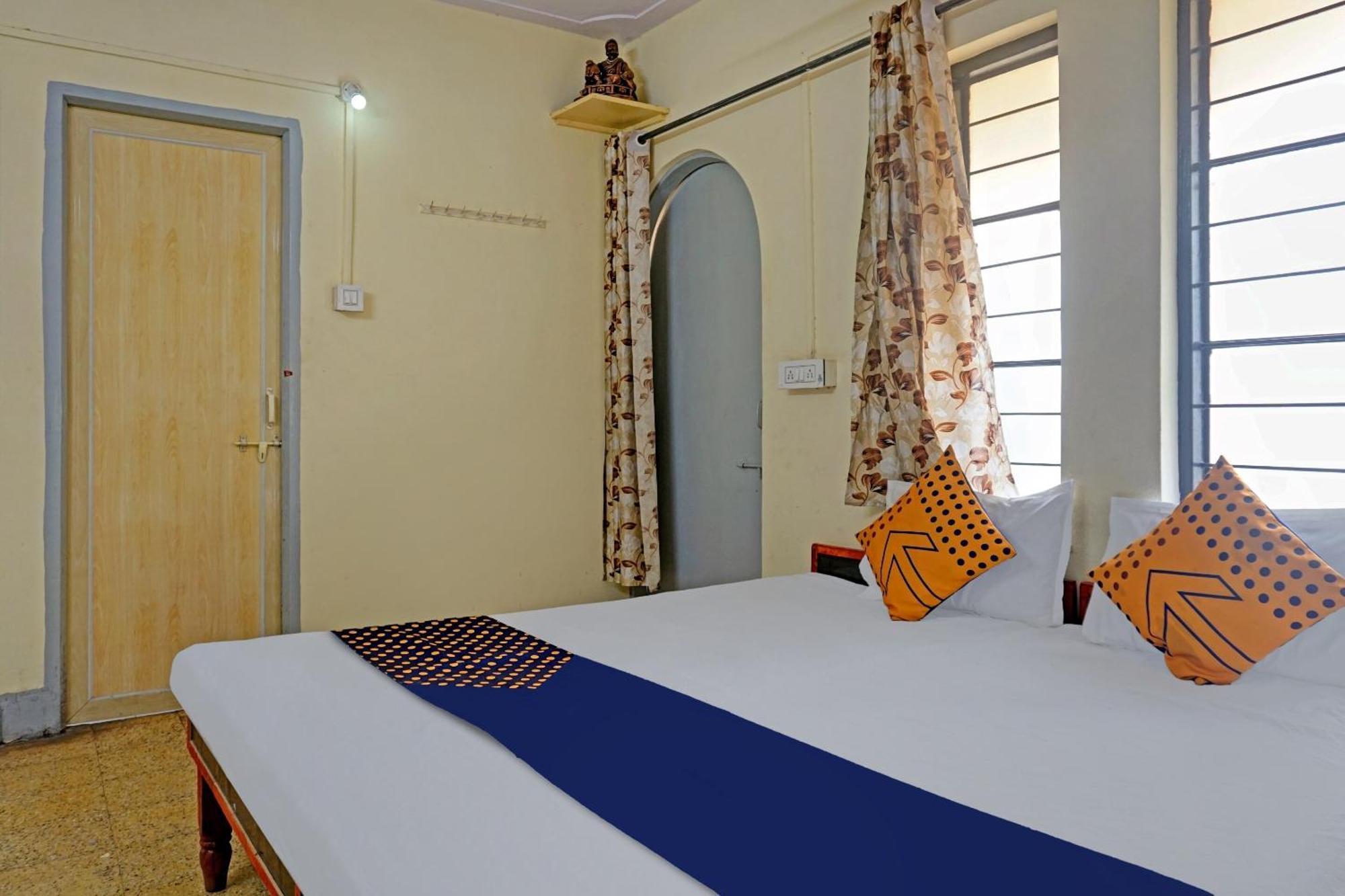 Spot On Hotel Prakash Residency, Near Hanuman Gym Ajmera Colony, Pimpri エクステリア 写真